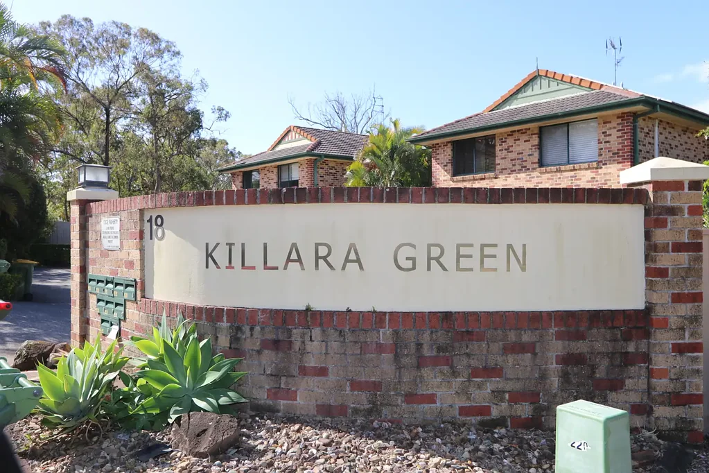 Spacious 3-Level Townhouse in the Heart of Helensvale