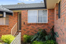 UNIT 3 7 LAURINA ST, Medowie