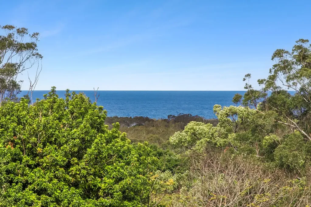 Emerald Beach A private coastal sanctuary where luxury, space and the beach become part of everyday life
