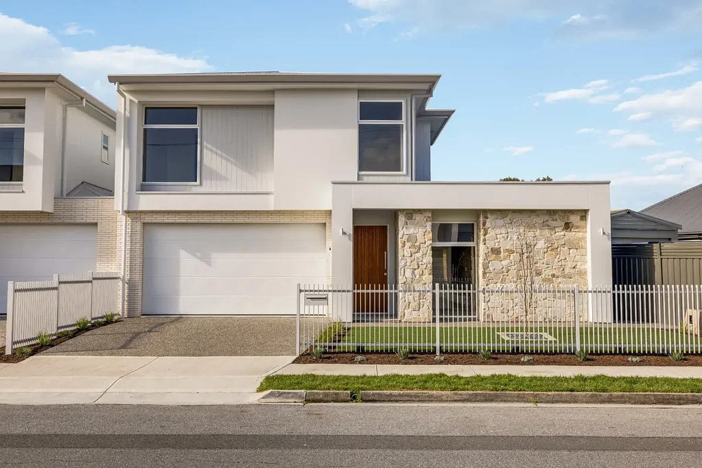 Henley Beach South 4कमरा Architectural Elegance Meets Coveted Coastal Life Style.