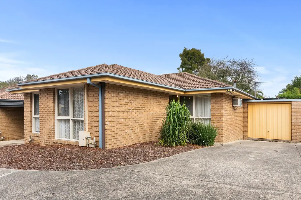 Ringwood East 3ห้องนอน First National Real Estate Central Presents