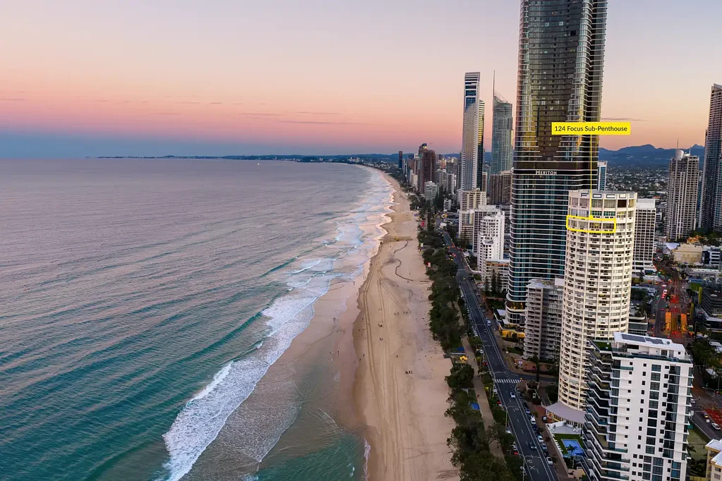 Surfers Paradise 4બેડરૂમ Absolute Beachfront Sub Penthouse - Unbelievable Views - Absolutely Will Be Sold!