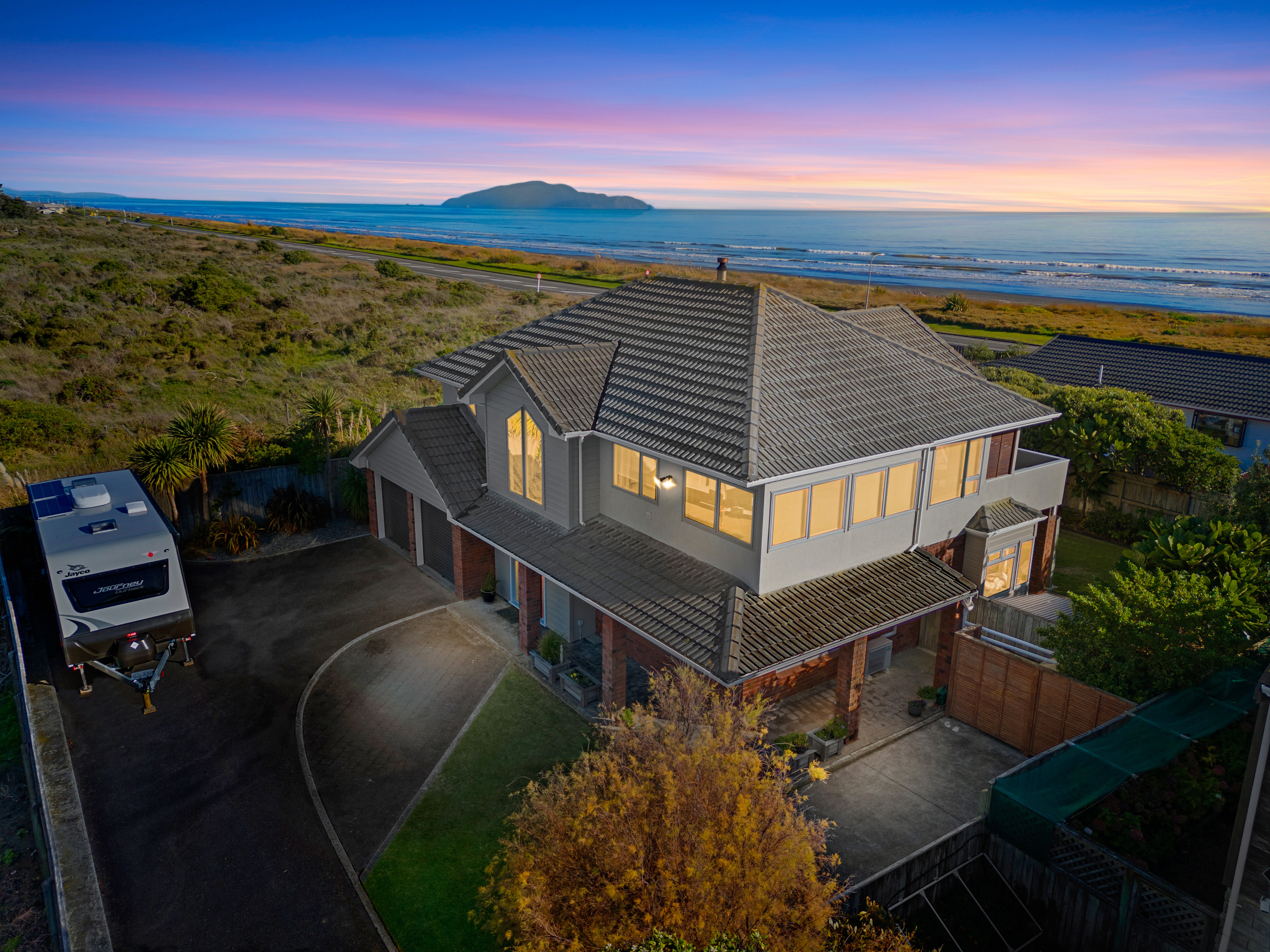 8 Scott Avenue, Otaki Beach, Kapiti Coast, 4 rūma, 2 rūma horoi, House