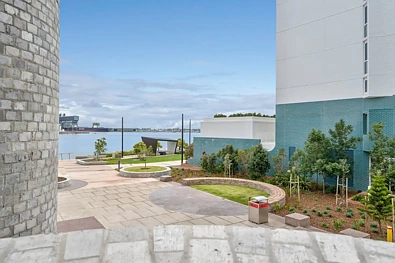 Newcastle 1कमरा Sleek Honeysuckle one-bedder, watch the harbour, live the lifestyle