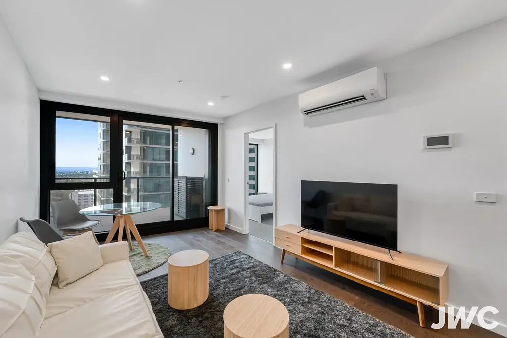 Modern 2-Bedroom Apartment in the Heart of Box Hill