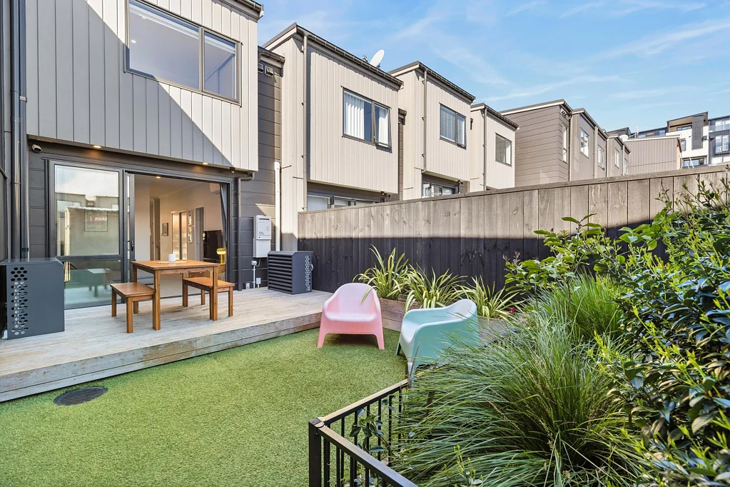 Long Bay 2房  Steps From It All, Built for Ease!