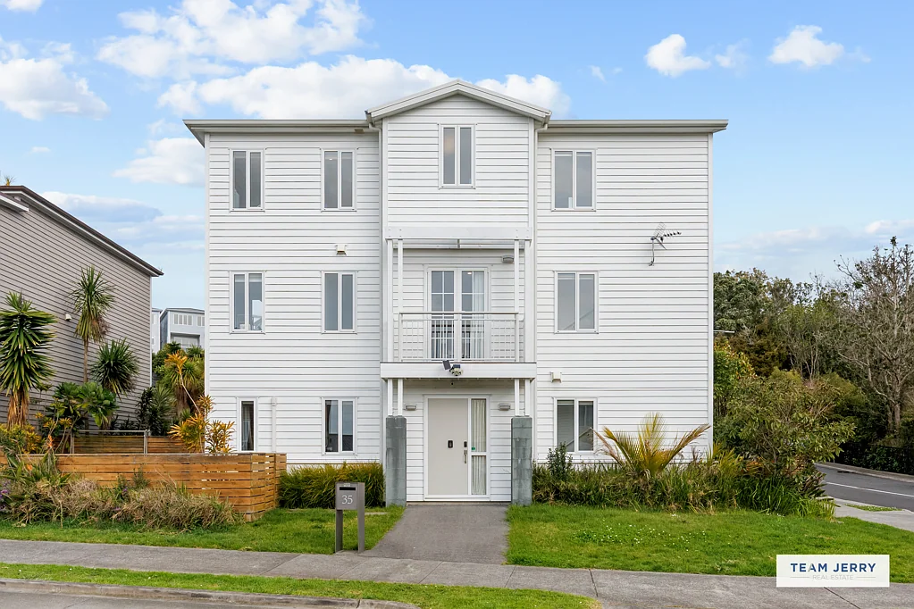 35 Arrowsmith Drive, Flat Bush, Manukau City, Auckland