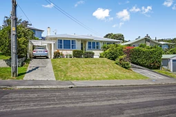 20 Lynda Avenue, Paparangi