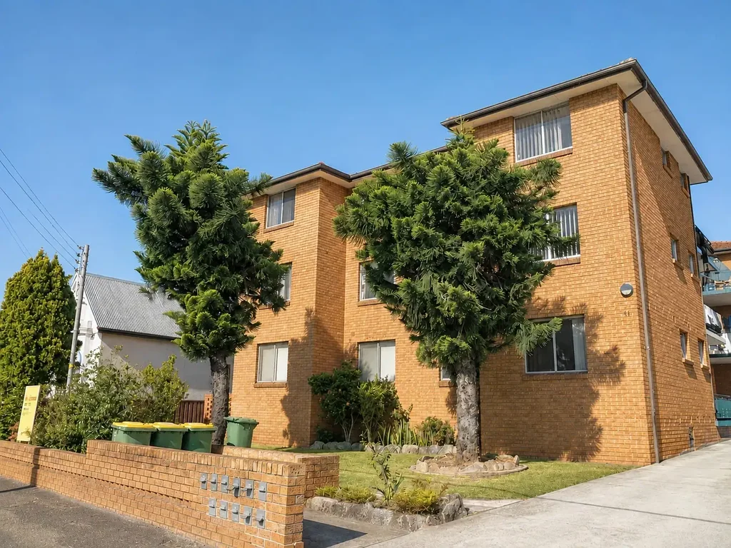 IDEAL TWO-BEDROOM UNIT IN A CONVENIENT LOCATION