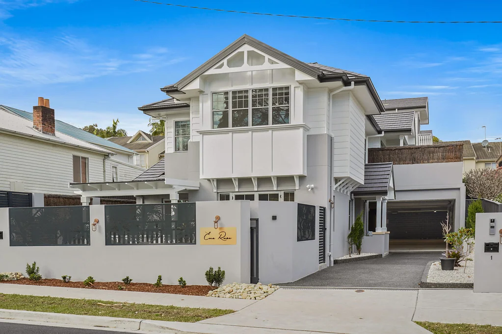 Luxury beachside townhouse