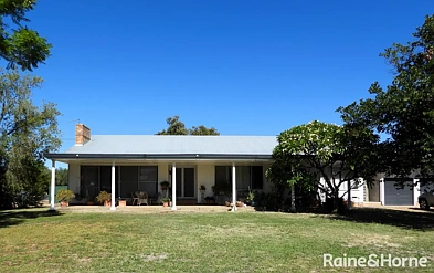 2 Macarthur Street, Moree, NSW 2400, 3房, 2浴, House