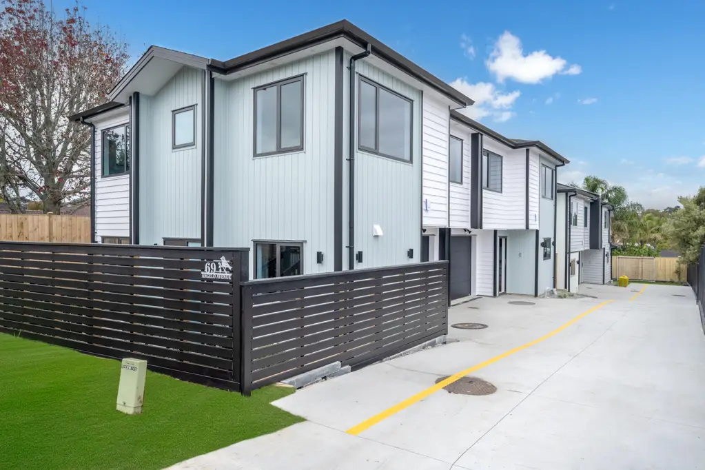 Howick 3 Bedroom Stylish & Smart Value in the Heart of Howick!