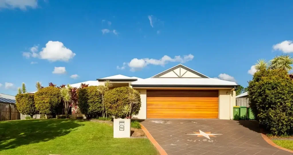 Huge Family Home with Space for Everyone in Coomera Waters