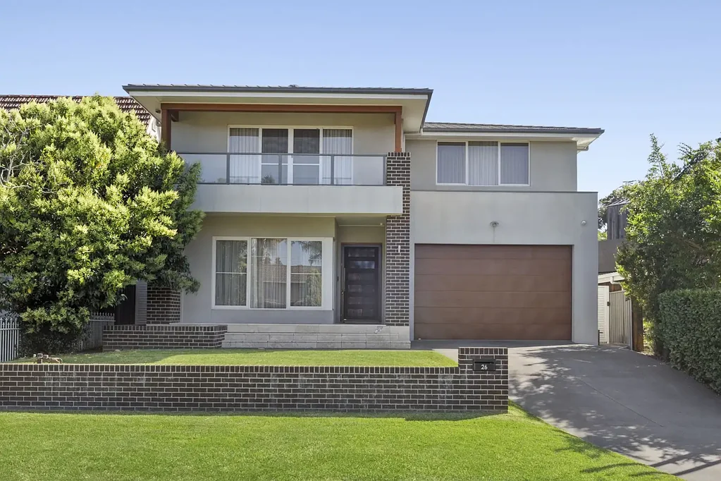 Stunning Resort-Style Family Residence - POOL & LAWN MAINTENANCE INCLUDED!