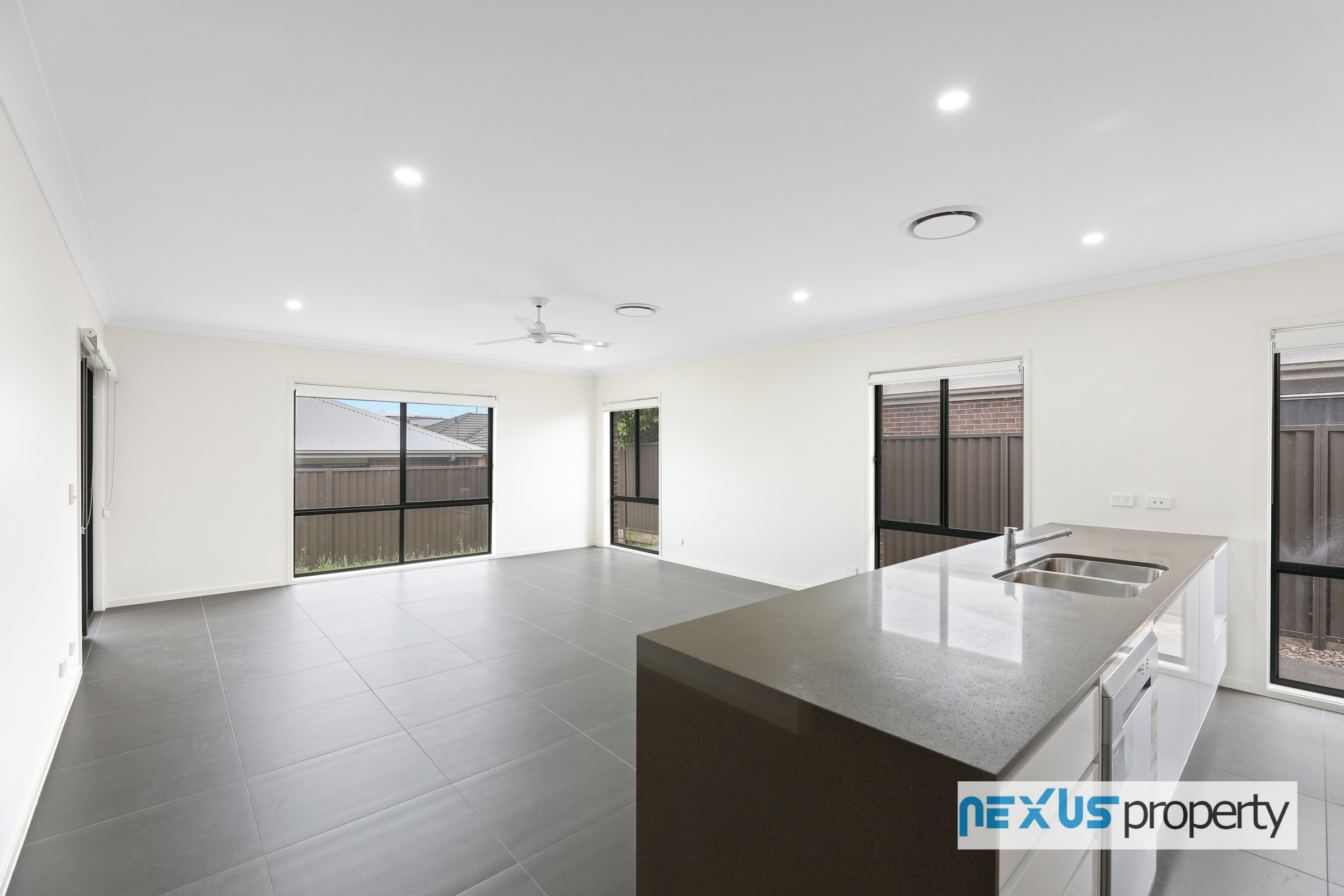 4 DUNCOMBE AV, GLEDSWOOD HILLS NSW 2557, 0 غرف, 0 حمامات, House