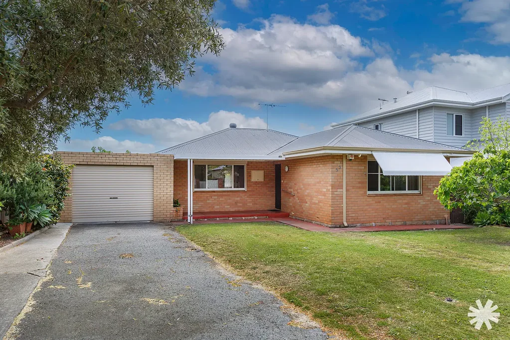 Rivervale 3房  CUTE COTTAGE WITH CITY FARM IN TOP END RIVERALE