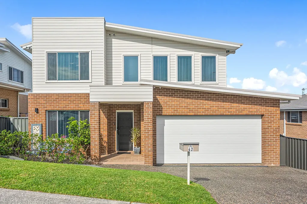 42 Woolgunyah Parkway, Flinders, NSW 2529