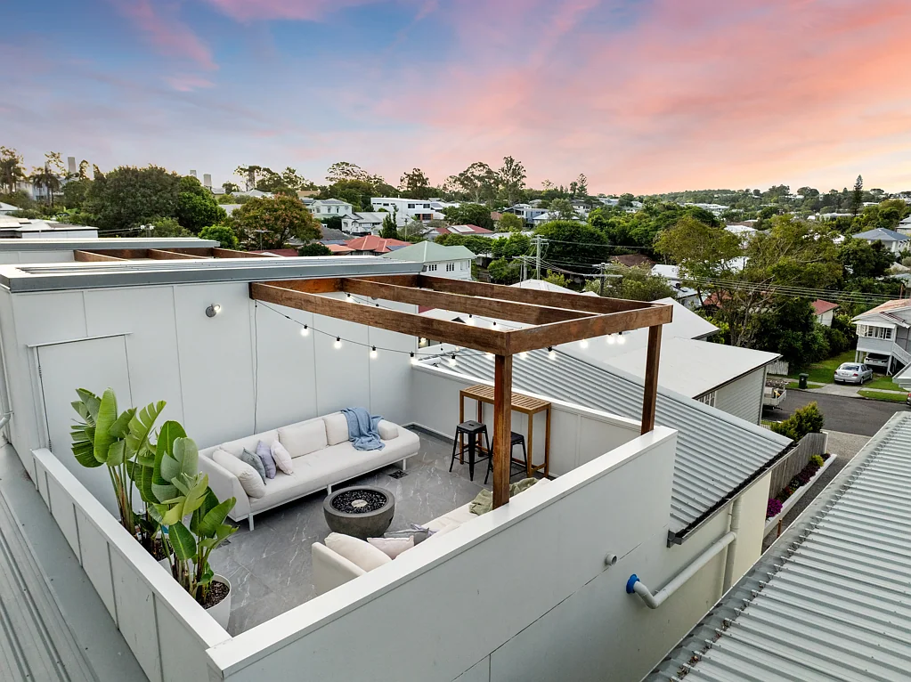 Camp Hill 3 Bedroom Elegance, Space & Lifestyle!
