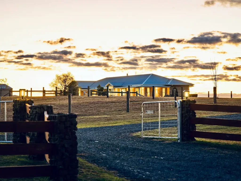Meringandan “Coobindah” Elevated Rural Estate on Lake Cooby’s Doorstep