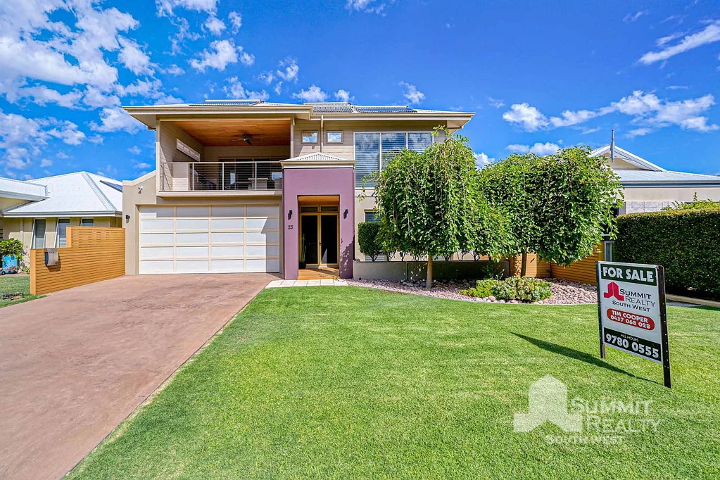 South Bunbury 4कमरा Entertain in Style: Exceptional Home with Pool, Alfresco & Gourmet Kitchen