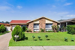 95 Explorers Way, St Clair