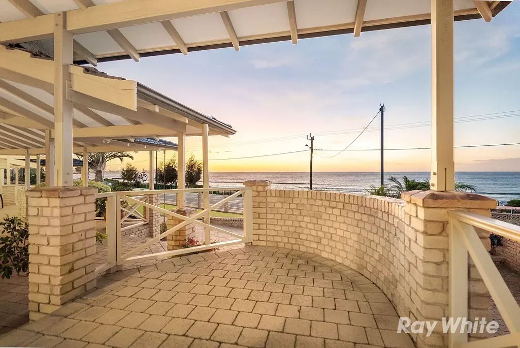 Beresford 4 Bedroom Location meets Quality