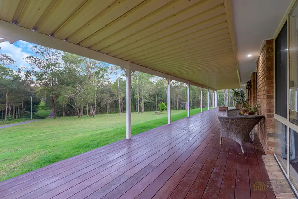 Cedar Creek 8બેડરૂમ Multi-Generational Living, 3 Dwellings, 9 acres – Horse Friendly & Income Potential