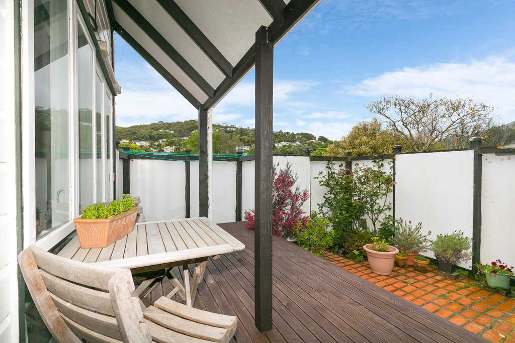 115 Sunshine Avenue, Karori, Wellington, 2 Kuwarto, 1 Banyo