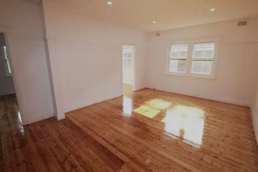 3 bedroom unit just minutes from Westfield Bondi Junction