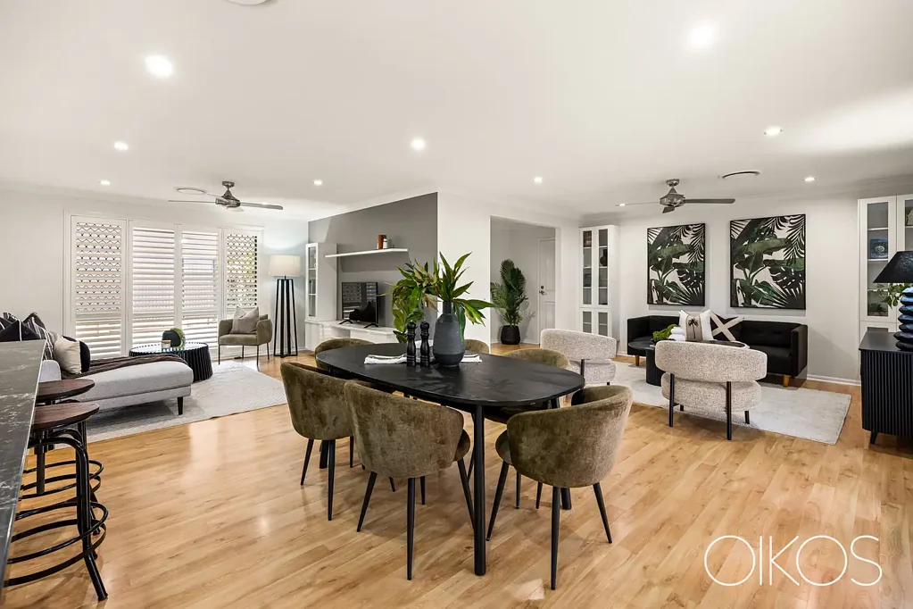 Bridgeman Downs 4 Slaapkamer Renovated Low-Set Family Retreat on 800m2 with a Pool