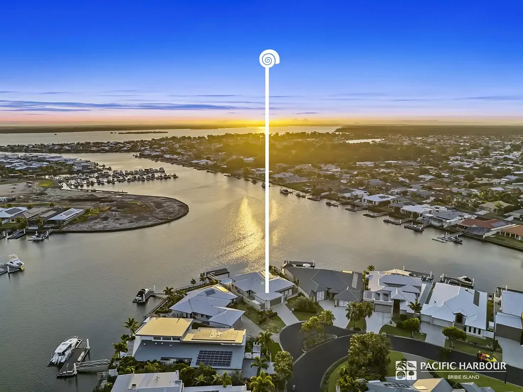 Banksia Beach 4ਬੈੱਡਰੂਮ Stunning Island Living on the Point of Raptor Parade, Bribie Island