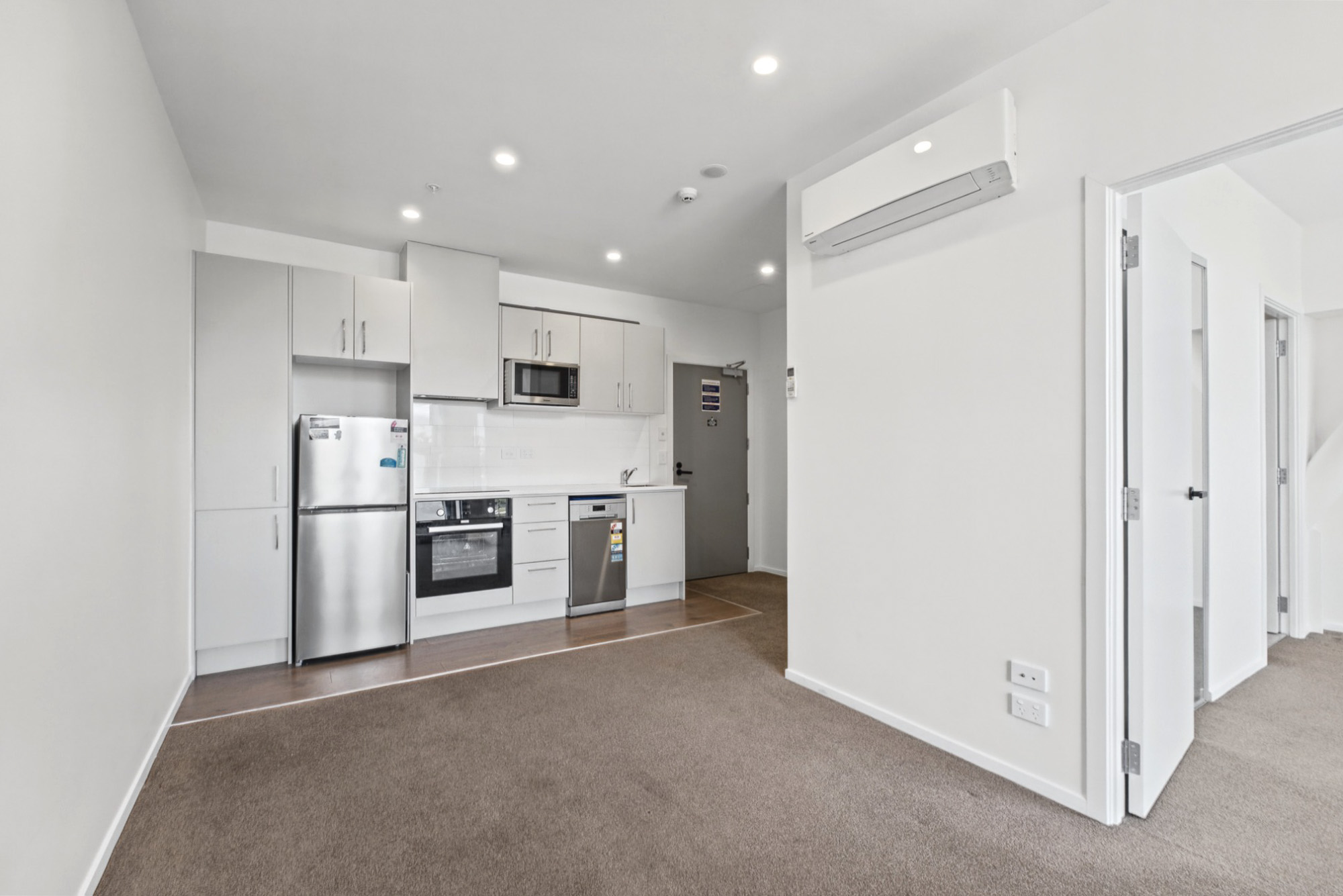 605/770A Great South Road, Wiri, photo 11