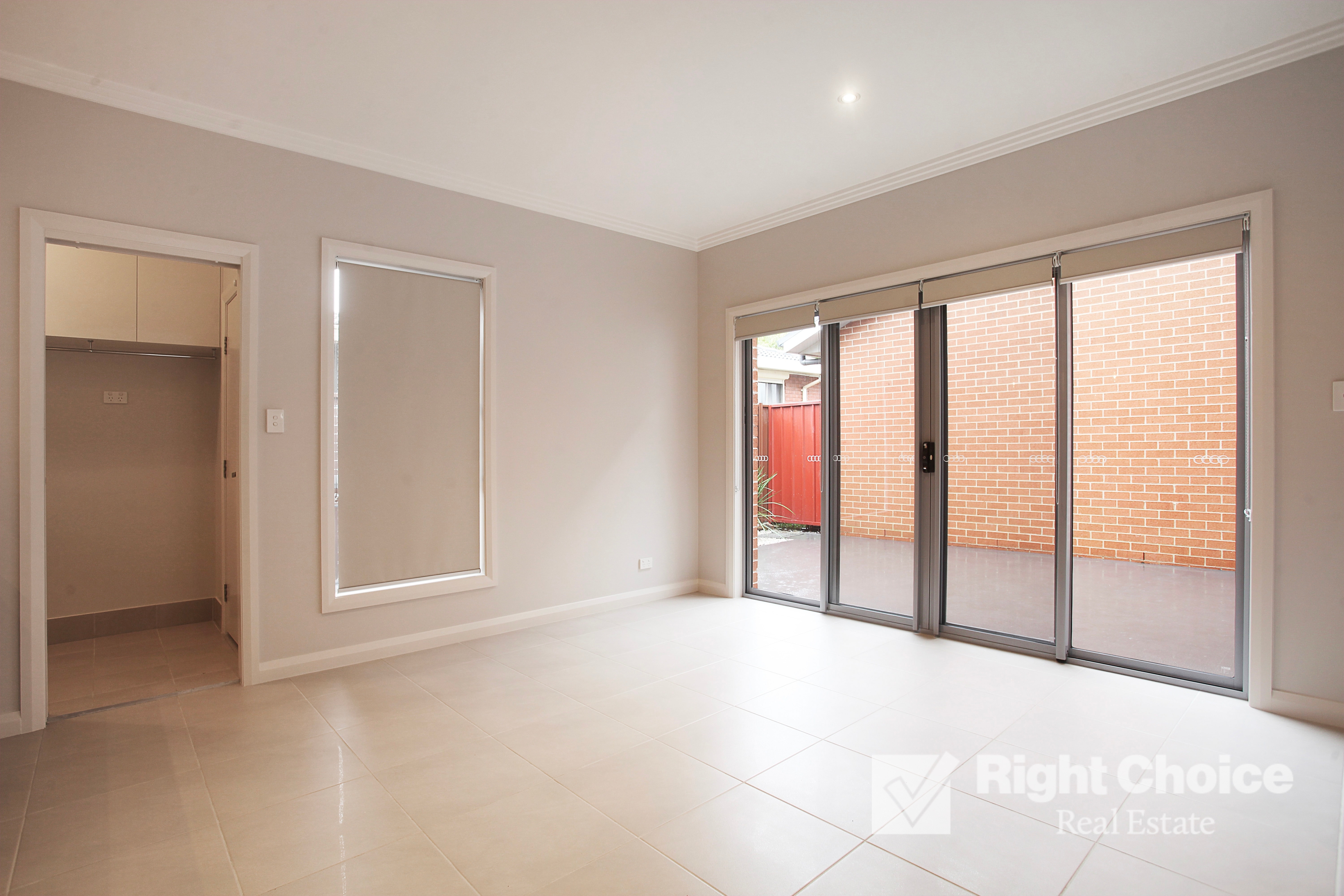 UNIT 2 27 FISHER ST, OAK FLATS NSW 2529, 0 Bedrooms, 0 Bathrooms, Townhouse