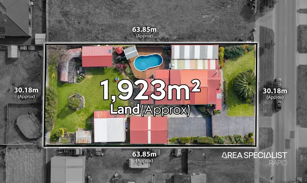 Cranbourne North 6房  住, 租, 或开发: 位于约1923平方米土地上的惊艳双住宅物业!  Live, Rent, or Develop: Stunning Dual-Dwelling Property on 1923sqm approx. land!