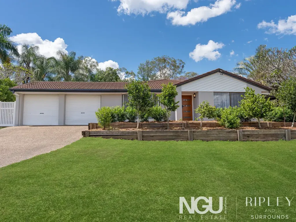 Karalee 4غرفة نوم SPACE, SERENITY, AND A TRUE KARALEE LIFESTYLE WITH A POOL TO MATCH