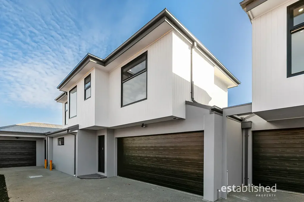 Altona 4部屋 Beautifully Designed 4 Bedroom Townhouse in an Unbeatable Location!