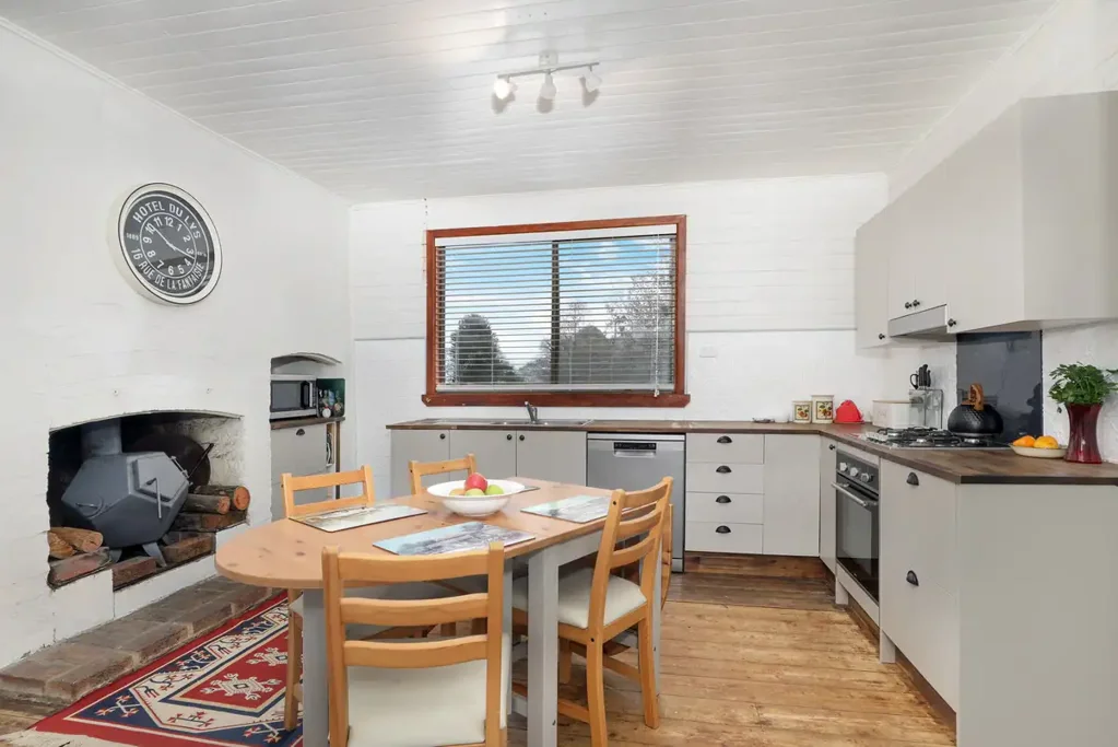 10 Richardson Street, Crookwell, NSW 2583