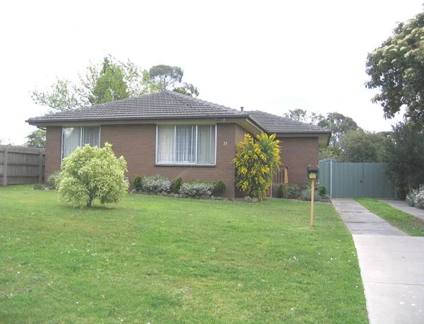 23 Beaconsfield Ave, Beaconsfield, South East Melbourne, 3 phòng ngủ, 1 phòng tắm, House