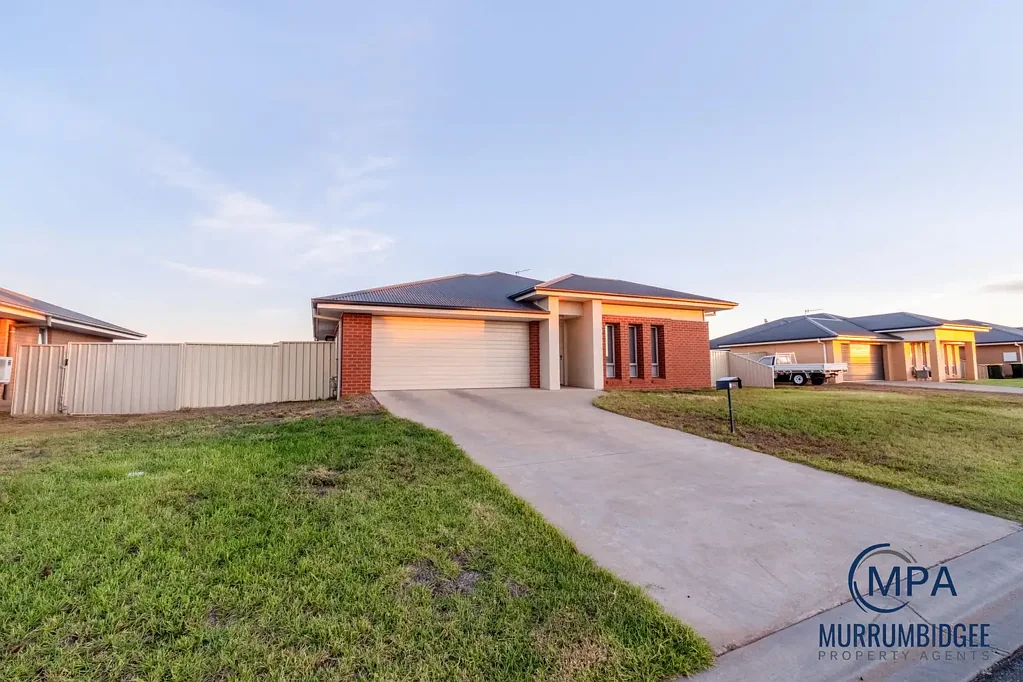 8 Lake Paddock Drive, Leeton, NSW 2705
