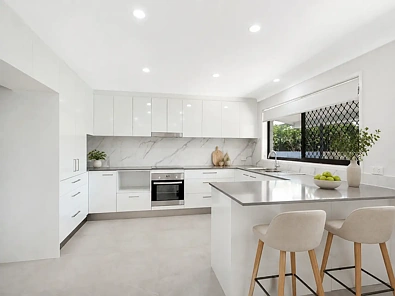 33 Karbunya Street, Mermaid Waters, QLD 4218, 4 chambres, 2 salles de bain, House