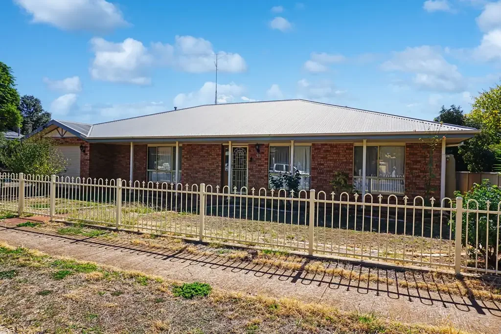33 Gladstone Street, West Wyalong, NSW 2671