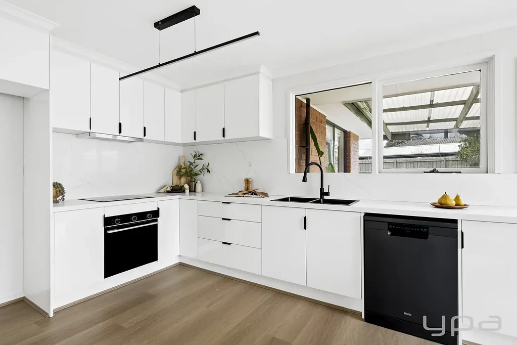 Wyndham Vale 3 Bedroom Big Block (Approx 569 sq m), Beautiful Family Home & Unrestricted Side Access!