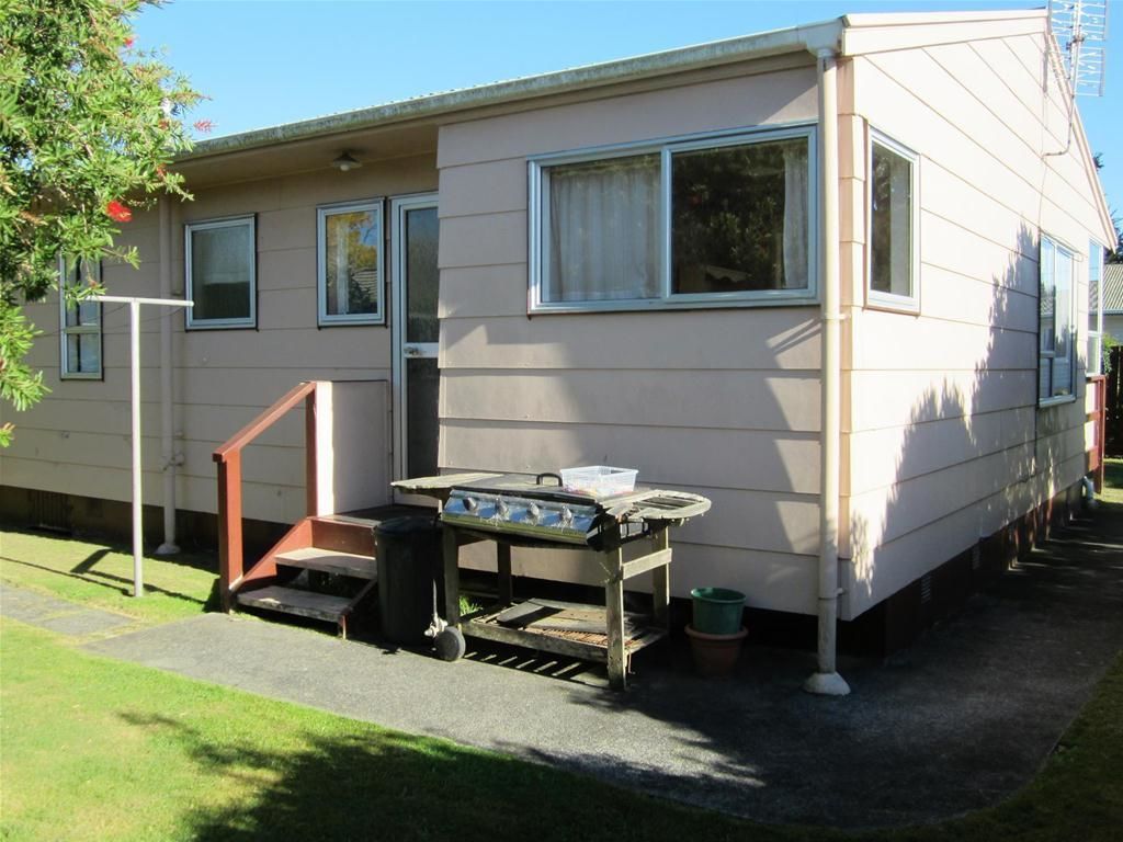 2/4 Elizabeth Street, Tauhara, Taupo, 3 chambres, 1 salles de bain