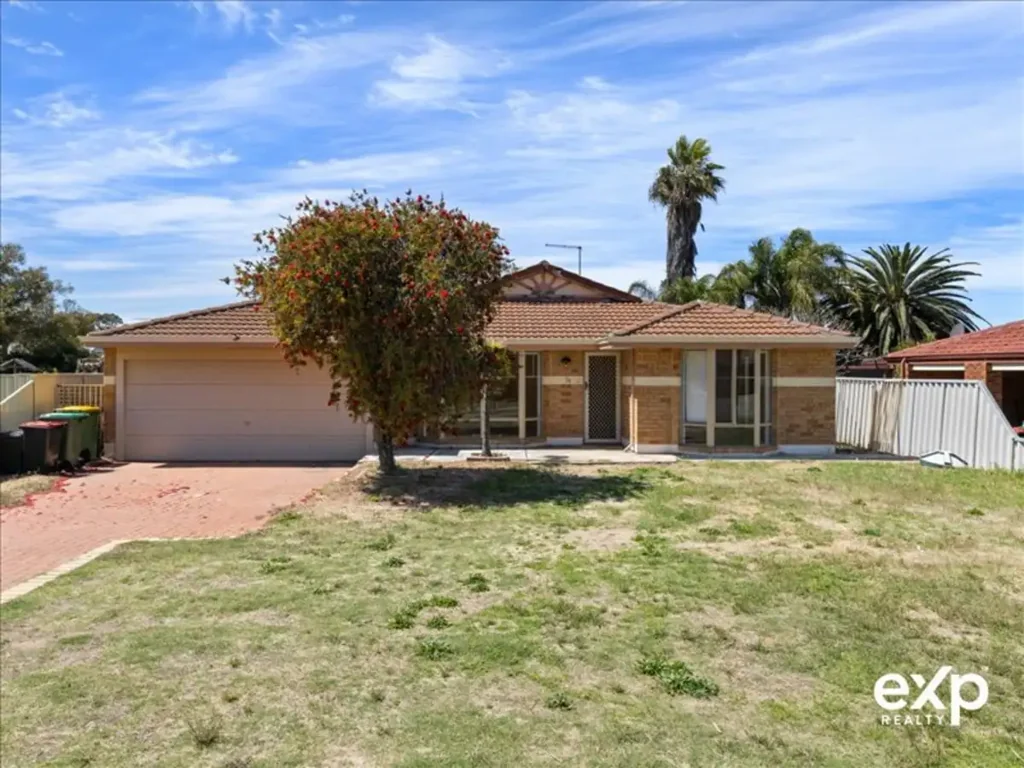 Waikiki 4ਬੈੱਡਰੂਮ Generous Block with Workshop in Waikiki – Perfect for Renovators!**