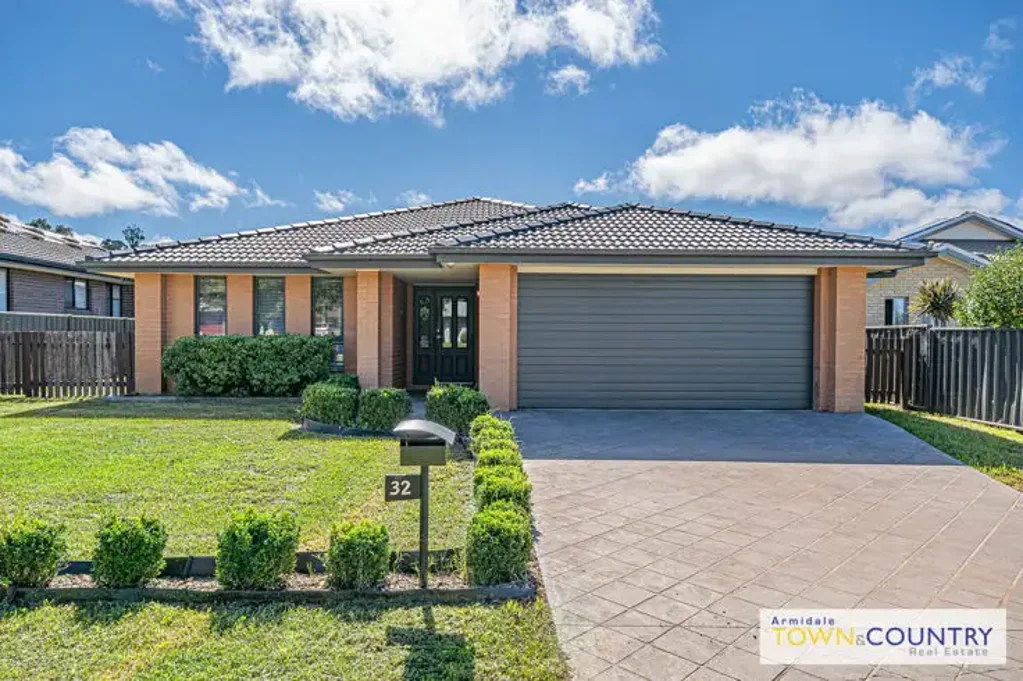 32 Albion Close, Armidale, NSW 2350