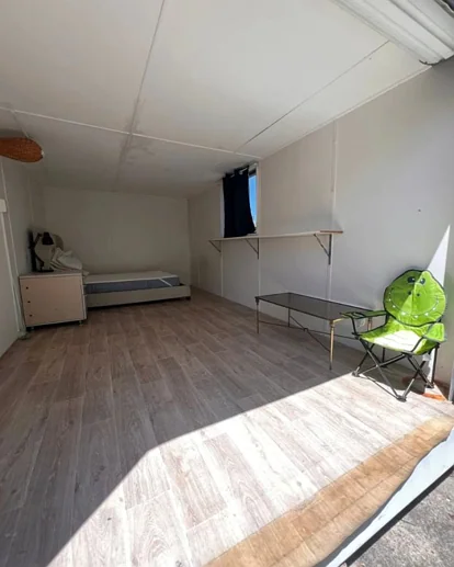 悉尼租房太魔幻！发霉车库当卧室，租金报价$240！网友疯狂怒怼...