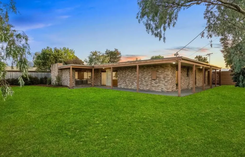 Tooradin 3Kwarto Timeless Charm, Generous Landholding, Exceptional Potential