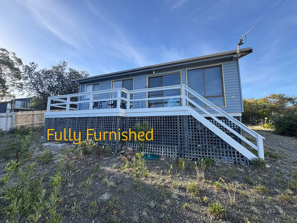 Fully Furnished Coastal Retreat in Primrose Sands