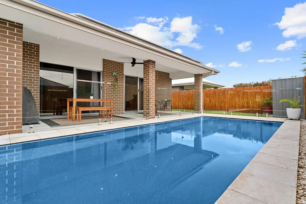 Caloundra West 4침실 Style, Space & Swimming Pool! Family Home in Caloundra West