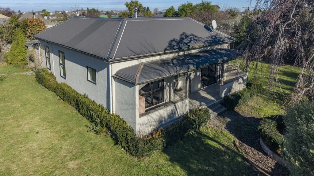Rangiora 3Phòng ngủ Developers or Family Home - It's your lucky day!